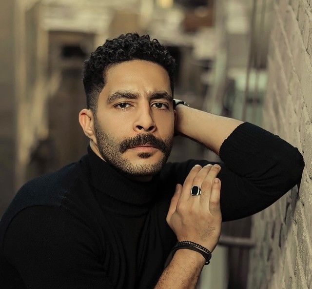 مصطفى منصور